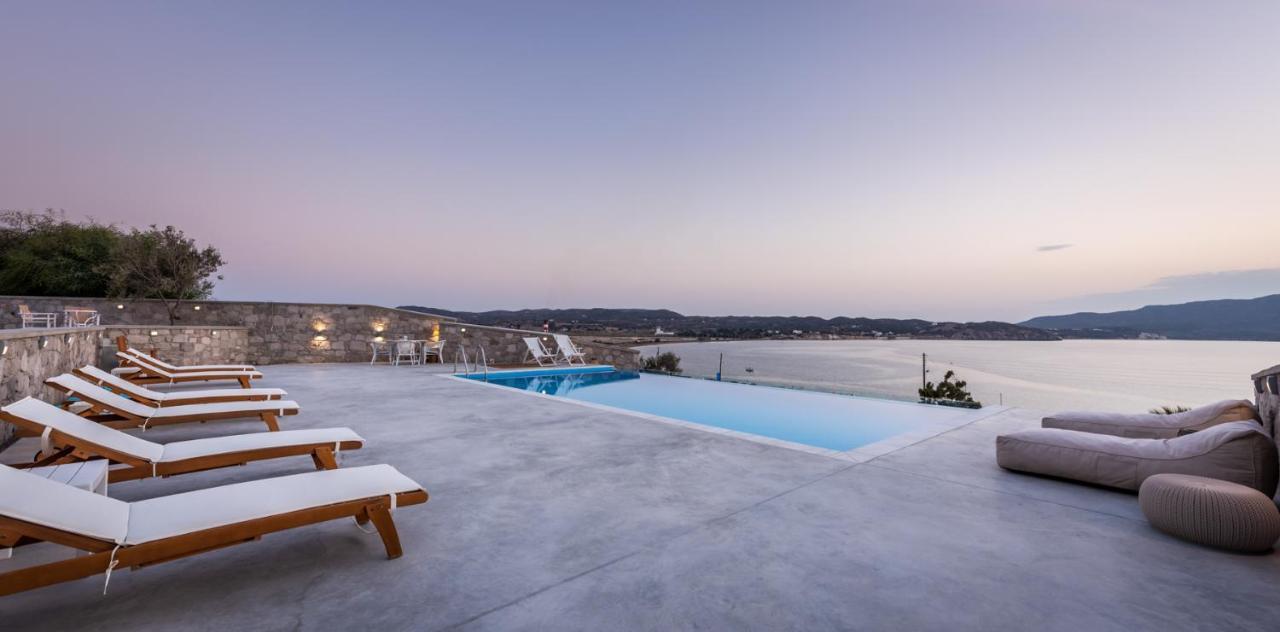 Anemi Suites Adamantas  Exterior foto