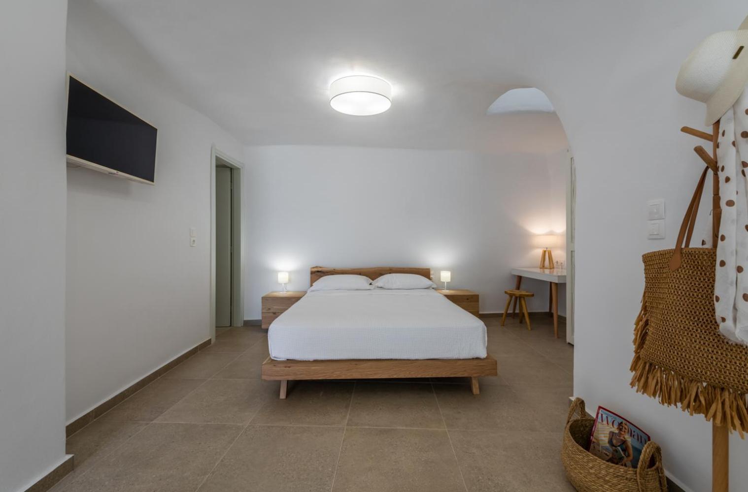 Anemi Suites Adamantas  Zimmer foto